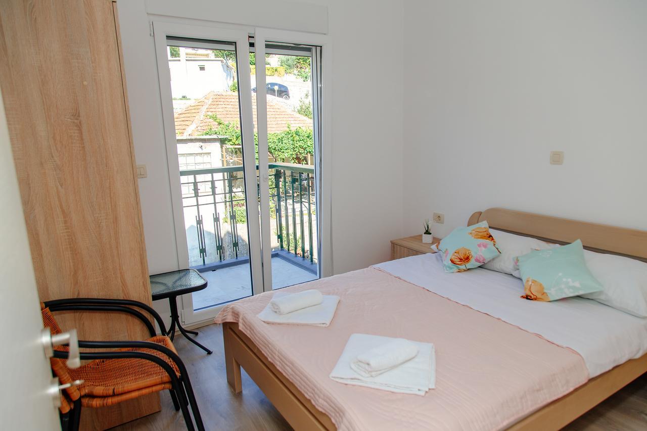 Apartmani Mozaici Risan Exterior photo